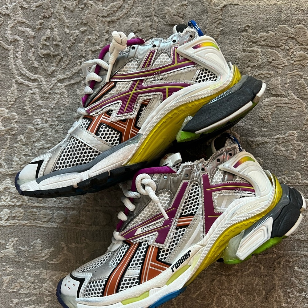 AUTHENTIC BALENCIAGA RUNNER🌈 - Picture 4 of 6